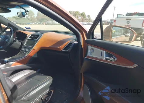 2017 Lincoln Mkx Black Label z USA, uszkodzony, nr VIN 2LMPJ7JRXHBL13794